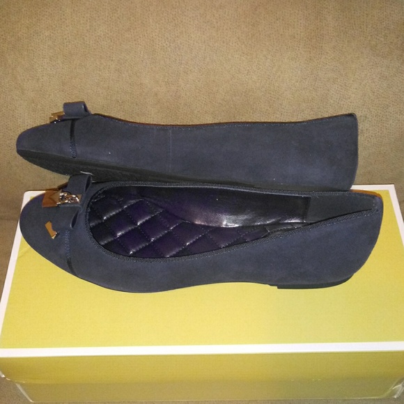 Michael Kors Alice Flats - Picture 4 of 7